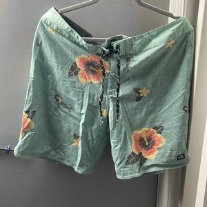 Salty Crew Hawaii board shorts 34 waist